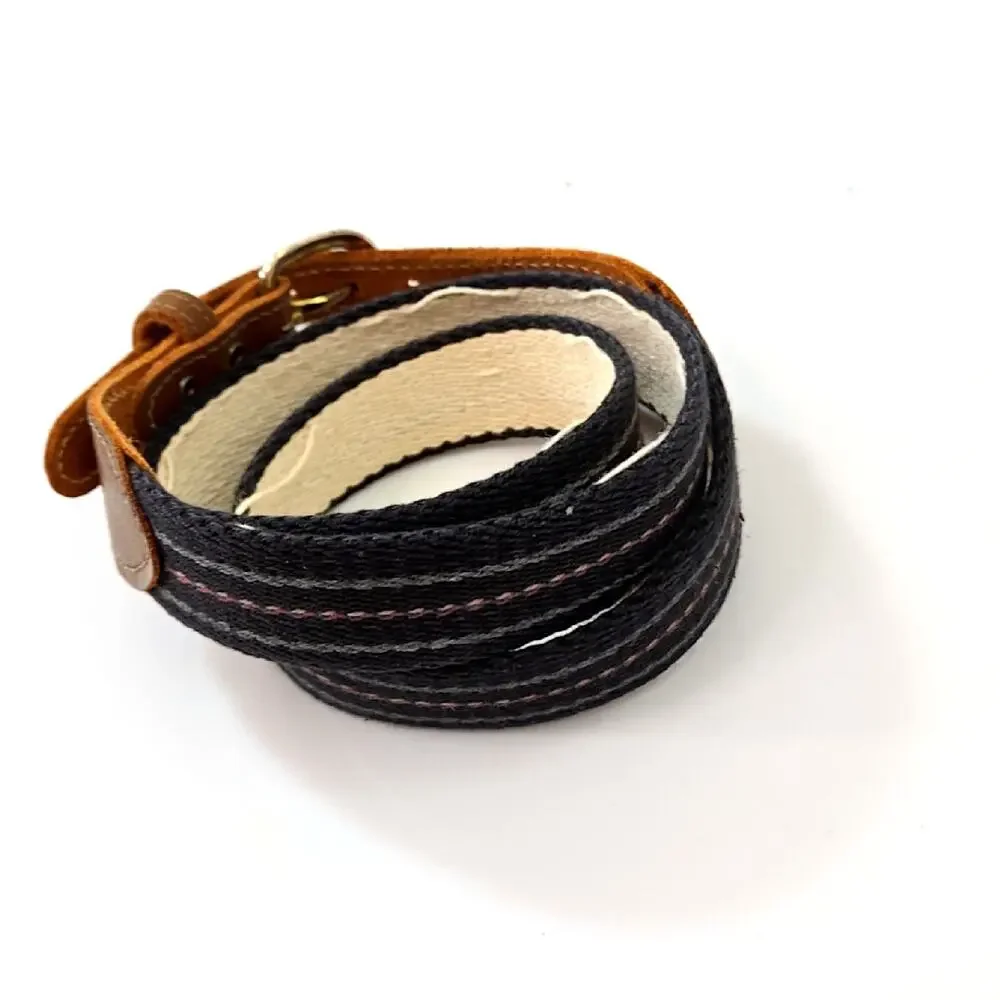 Unbranded canvas web